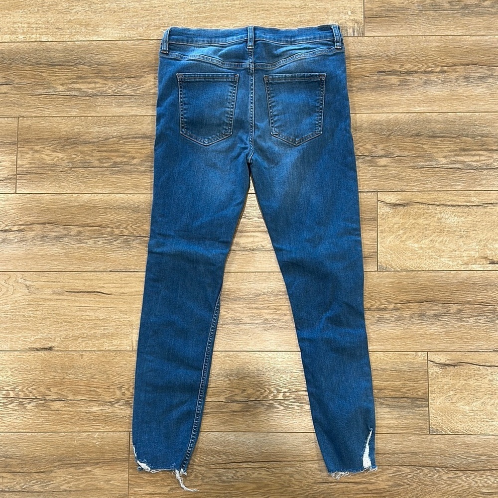 FREE People Women's Blue Distressed Jeans Size 29 - Picture 4 of 5